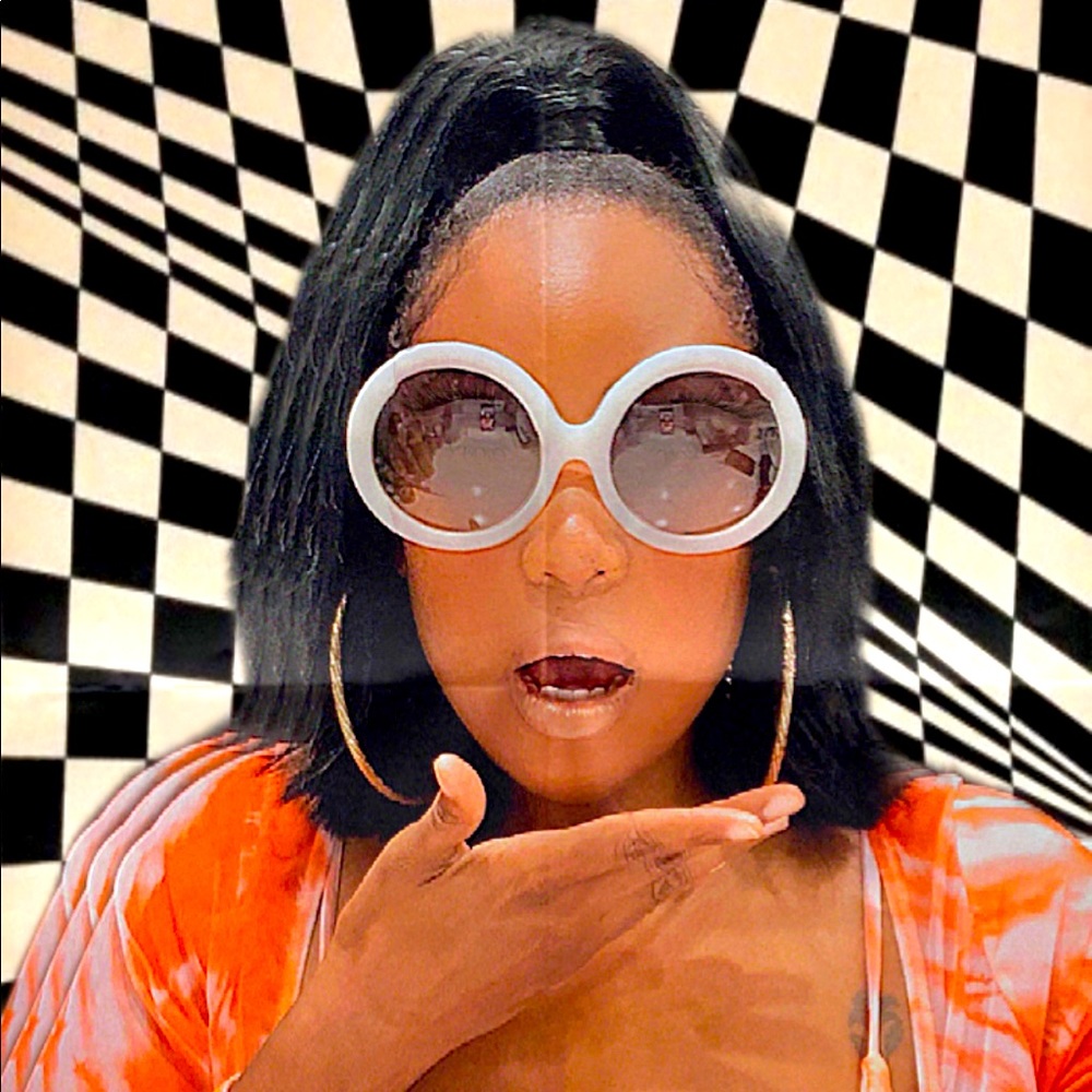 Meet your Posher, Brandi